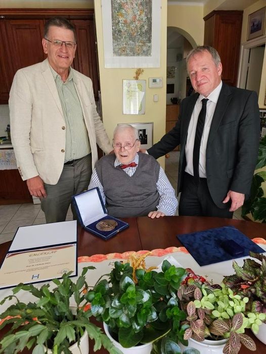 Cholnoky professzor 90 éves